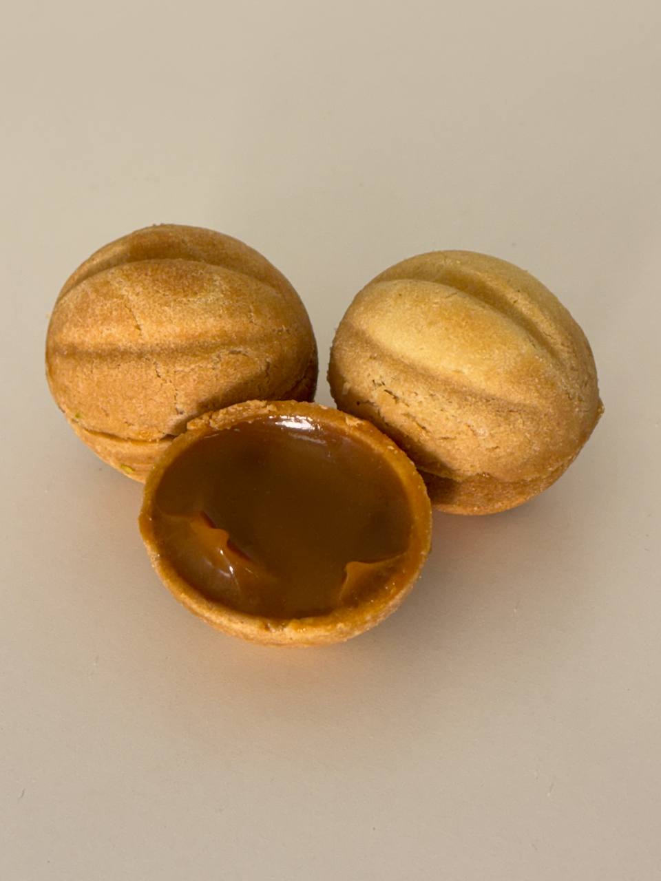 Walnut cookies with condensed milk