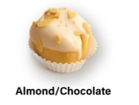 Almond / Chocolate macaron